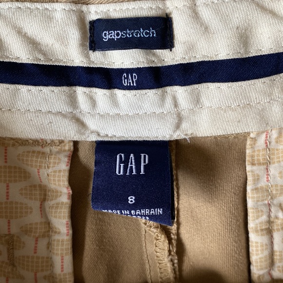 GAP Cropped Stretch Khakis Size 8 - Picture 9 of 9